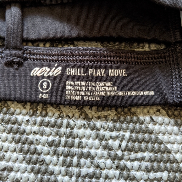 aerie | Play High Neck Strappy Back Sports Bra Light Support - Picture 5 of 5